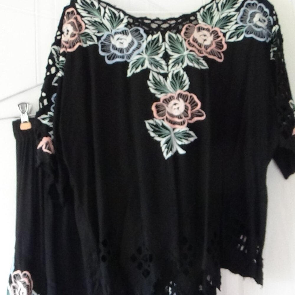 Bali Emerald Vintage 80s Floral Embroidered Boho Top and Skirt Set